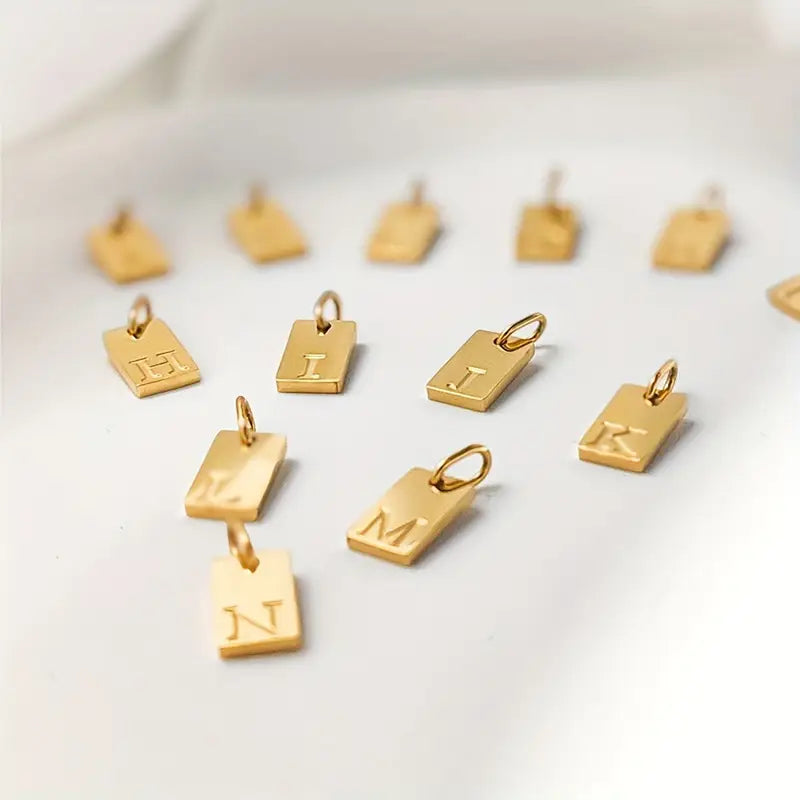 KÜP PLAKAM HARFİM KOLYE