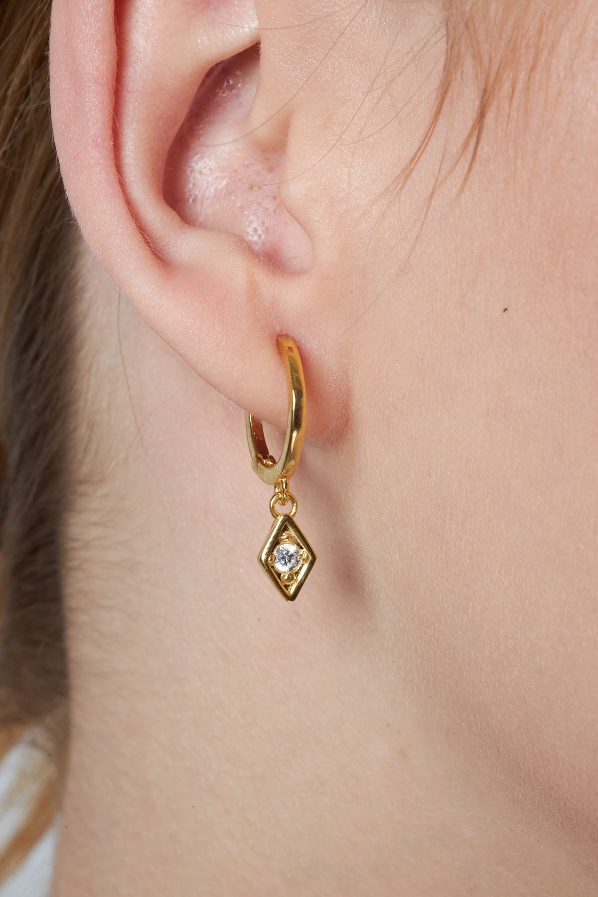 Zirkon Taşlı Sallantılı Küpe - 925 GÜMÜŞ