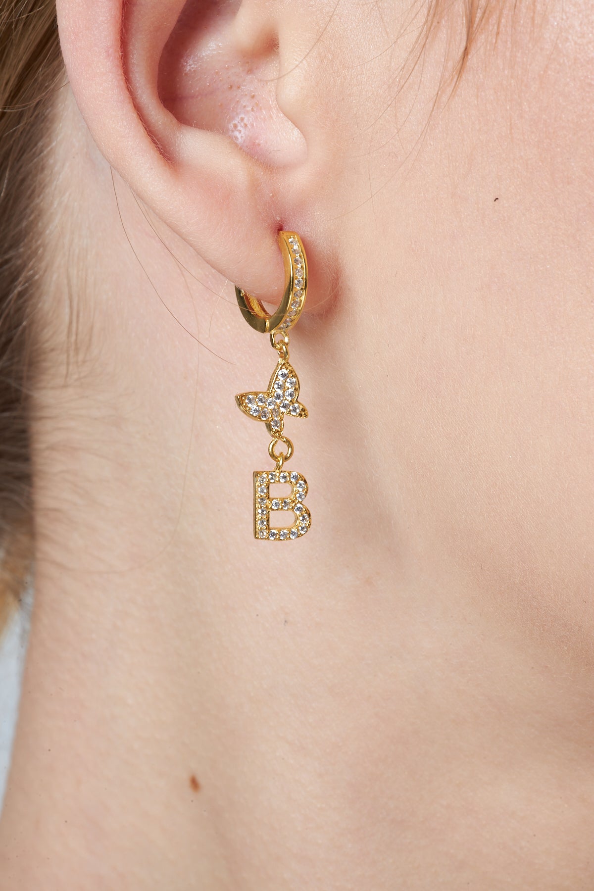 Taşlı Kelebekli Harf Küpe - 925 GÜMÜŞ