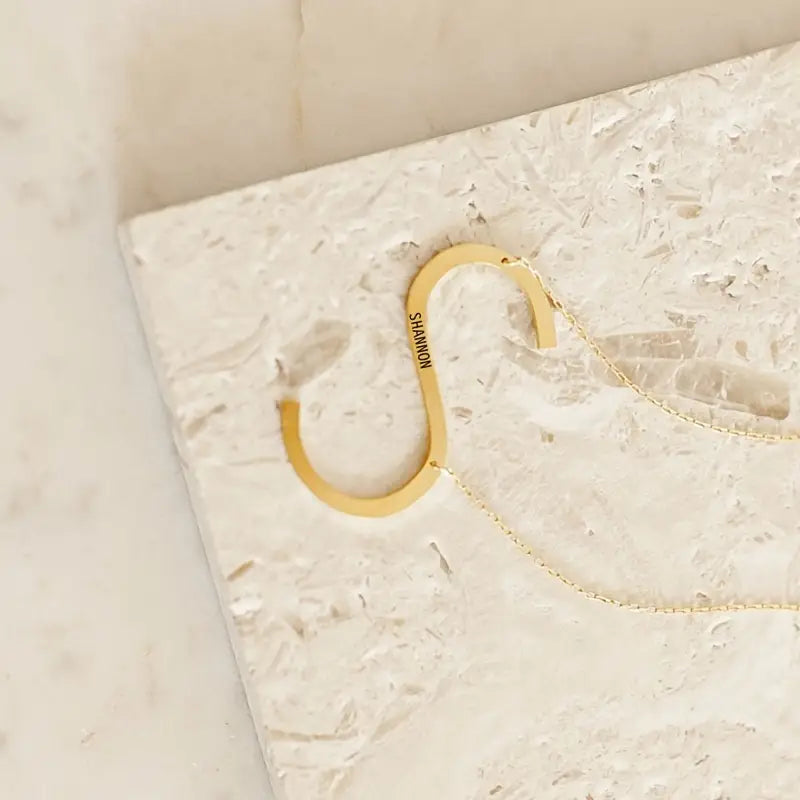 Harf Ve İsim Detaylı Büyük Harf Kolye