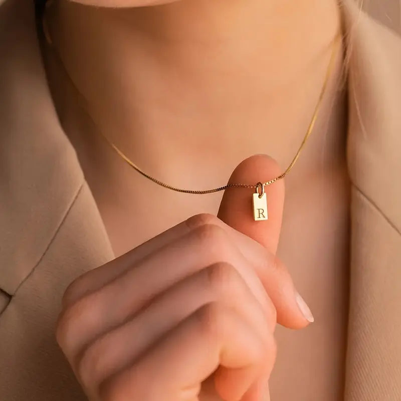 KÜP PLAKAM HARFİM KOLYE