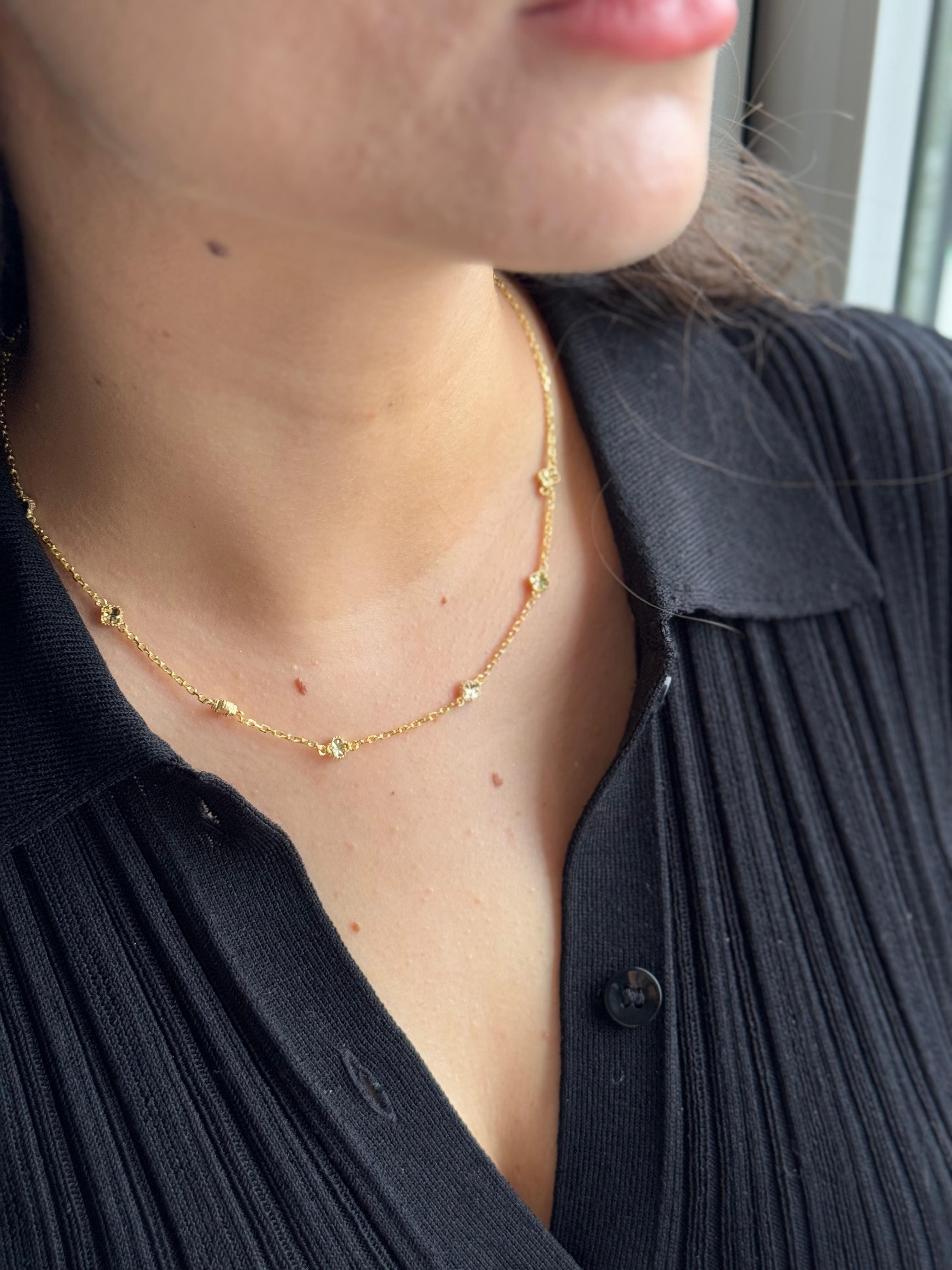 Modern Minimal Yonca Kolye 925 GÜMÜŞ