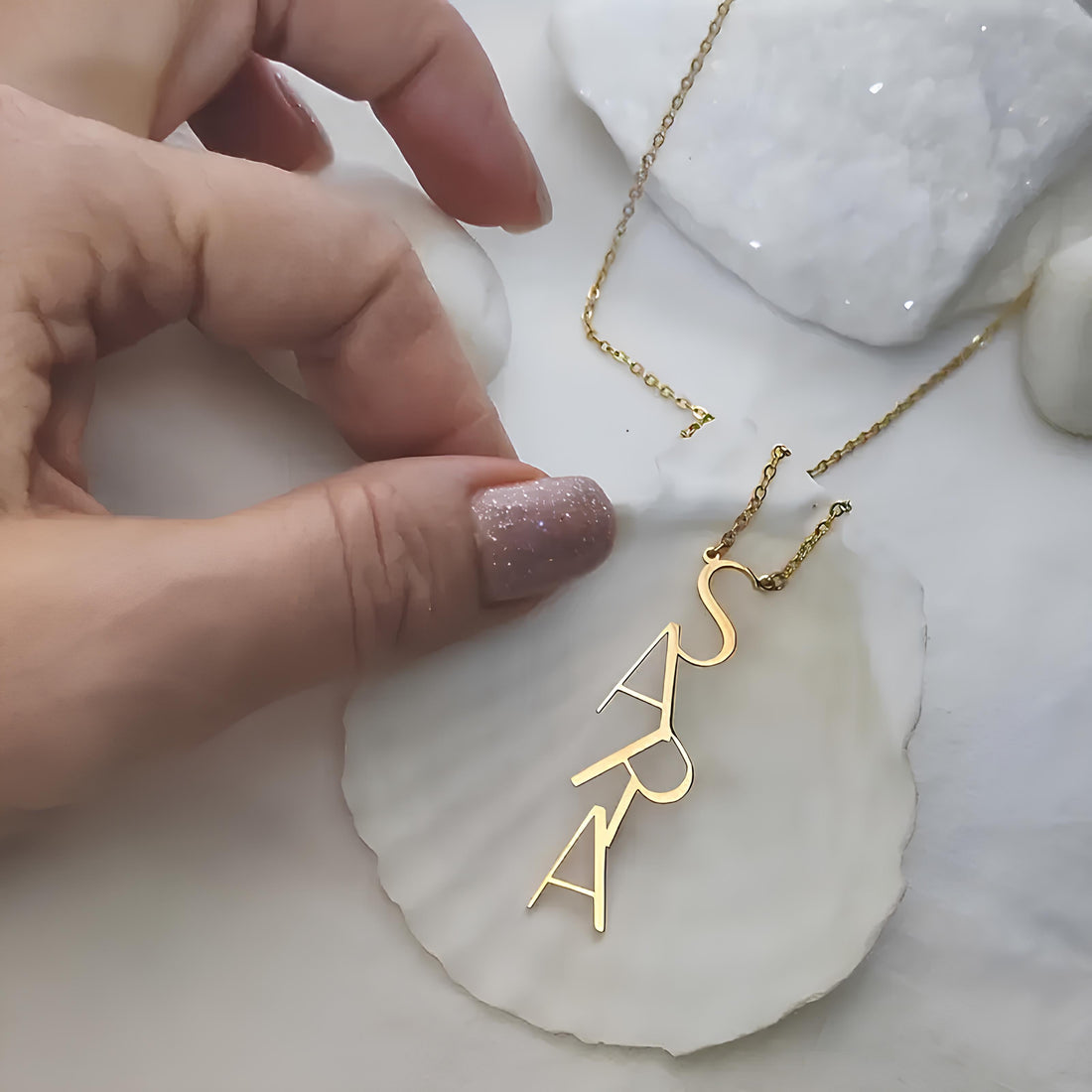 Büyük Harf Dikey Sıralı Kolye - 925 GÜMÜŞ