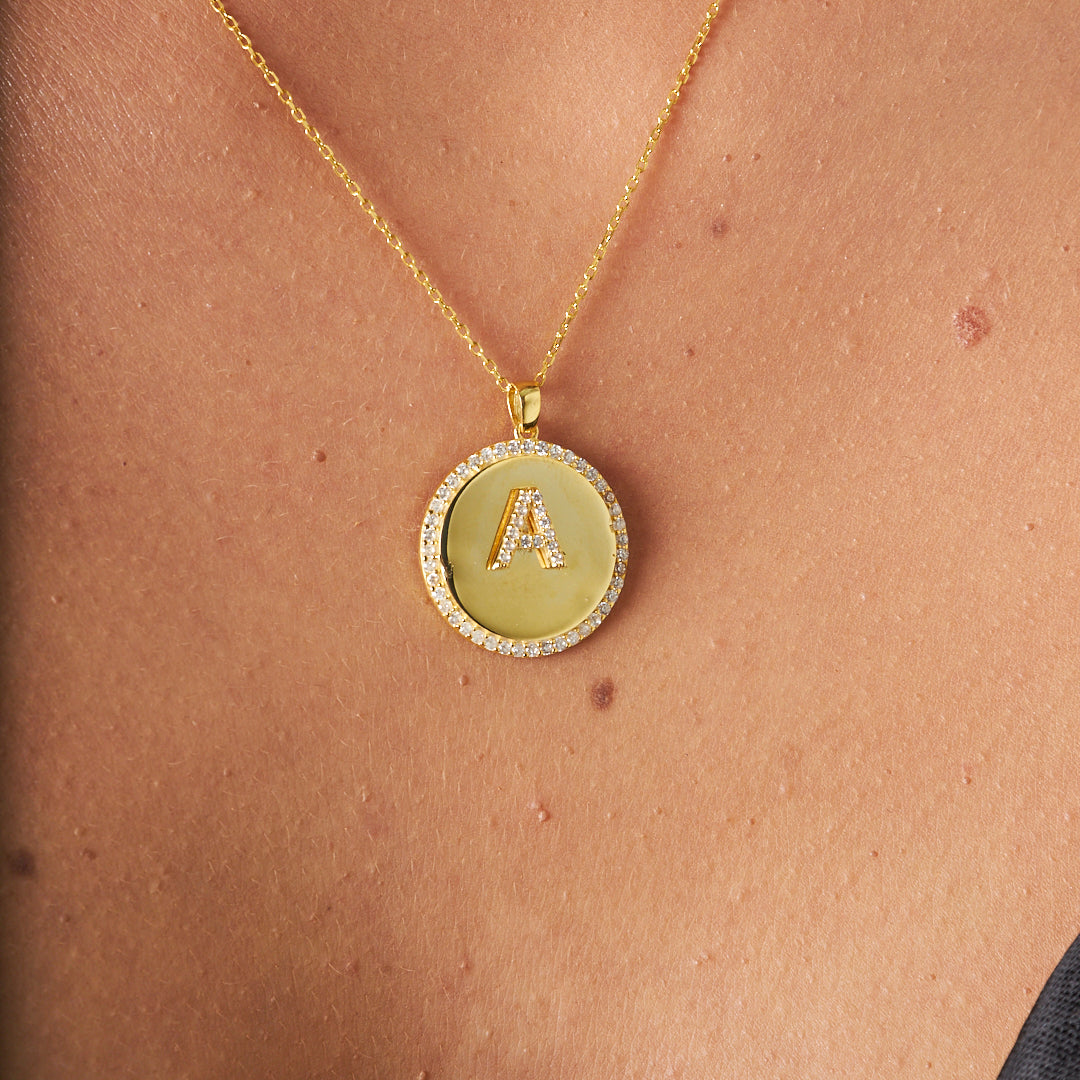 Daire Plaka Harfli Kolye - 925 GÜMÜŞ