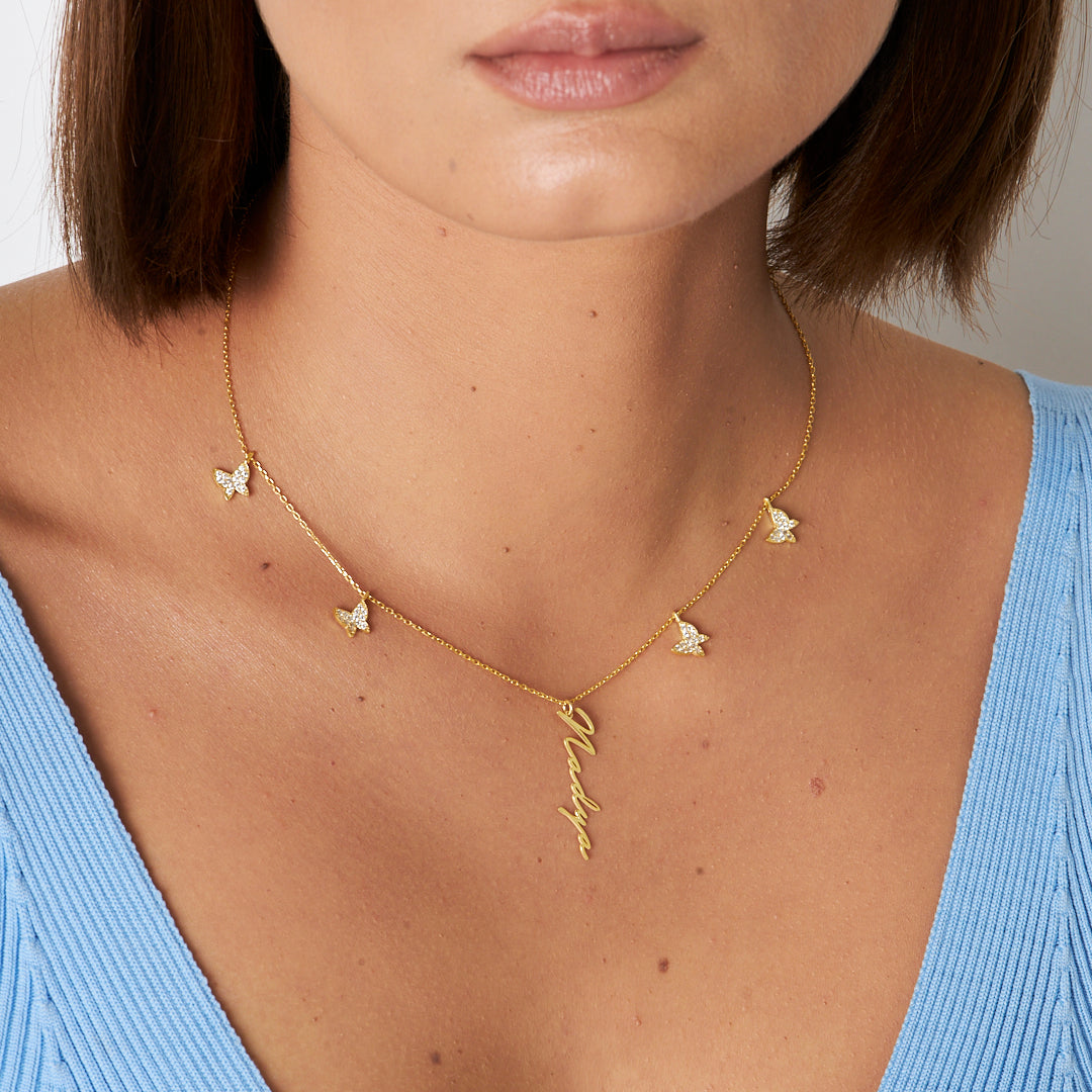 Kelebek Sıralı Dikey İsim Kolye - 925 GÜMÜŞ