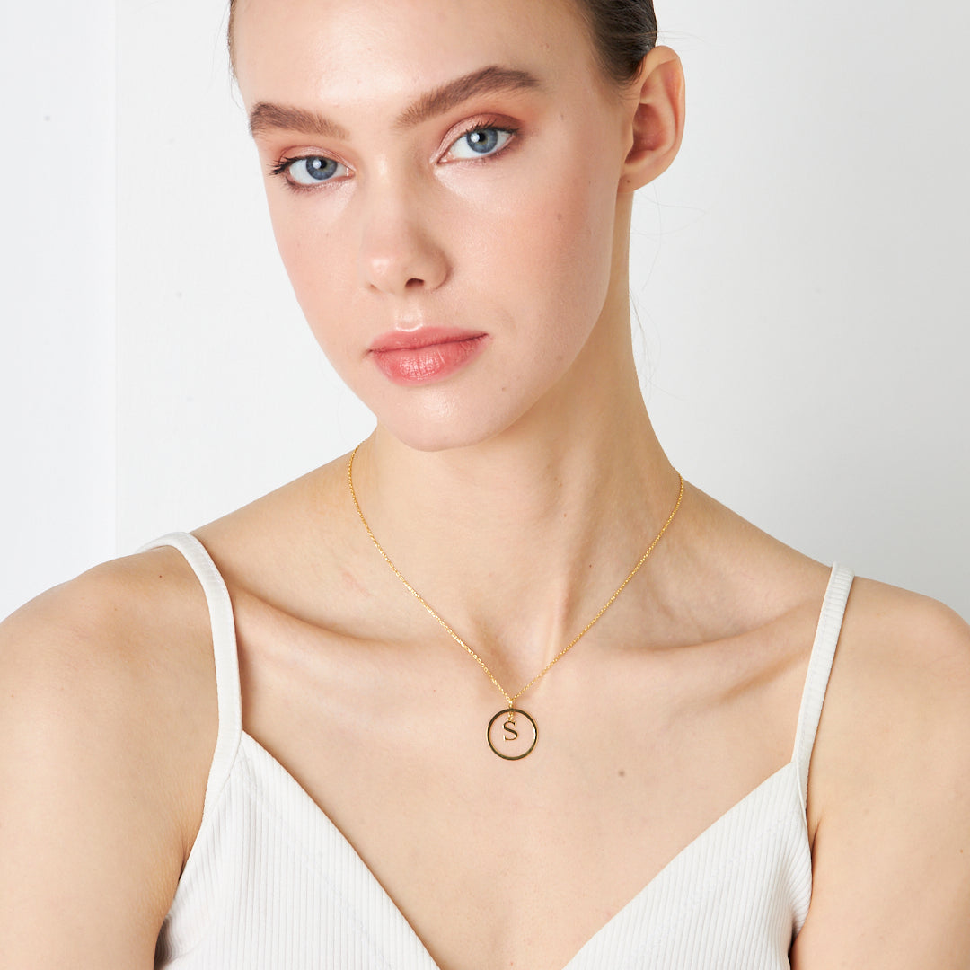 Yuvarlak Asılı Harf Kolye - 925 GÜMÜŞ