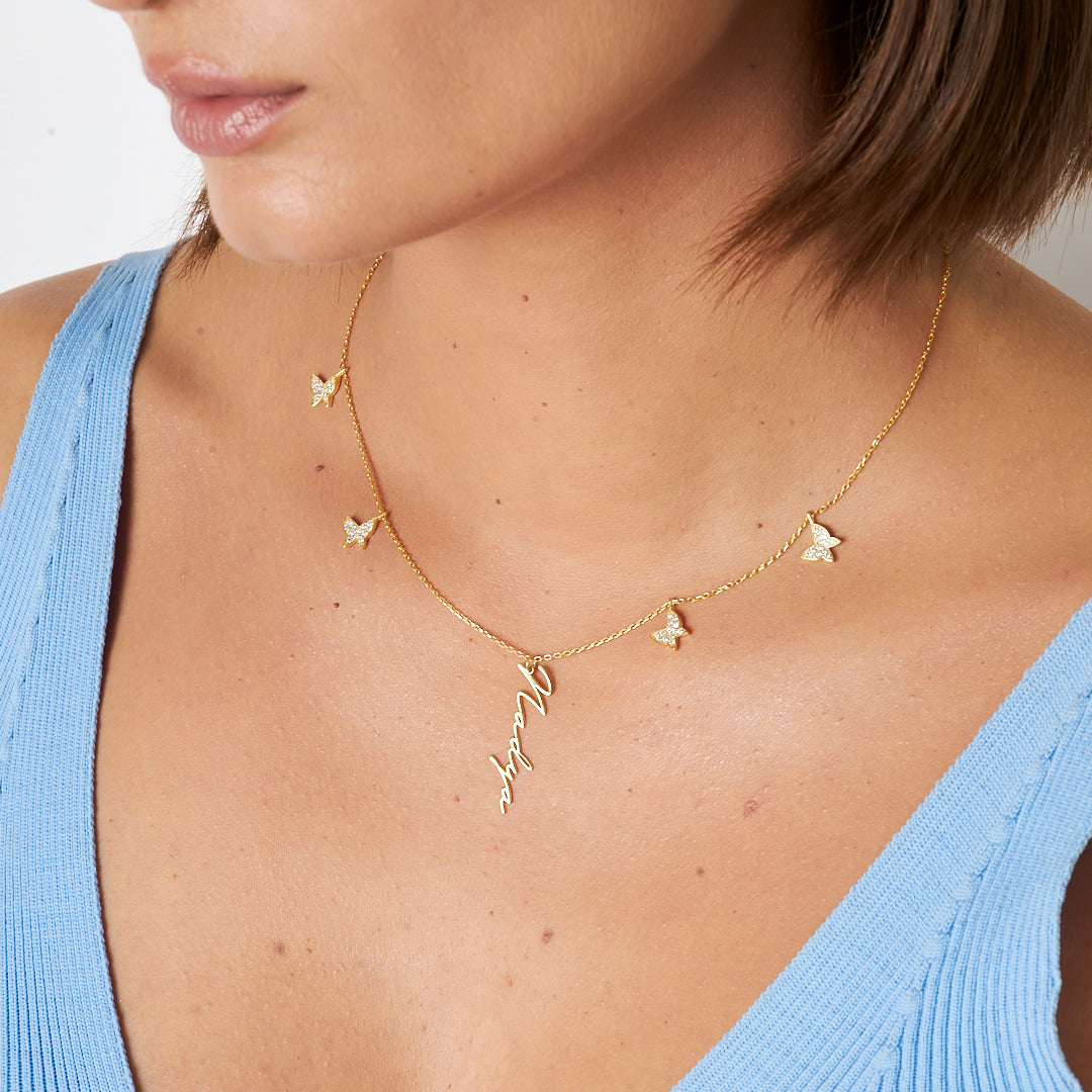 Kelebek Sıralı Dikey İsim Kolye - 925 GÜMÜŞ