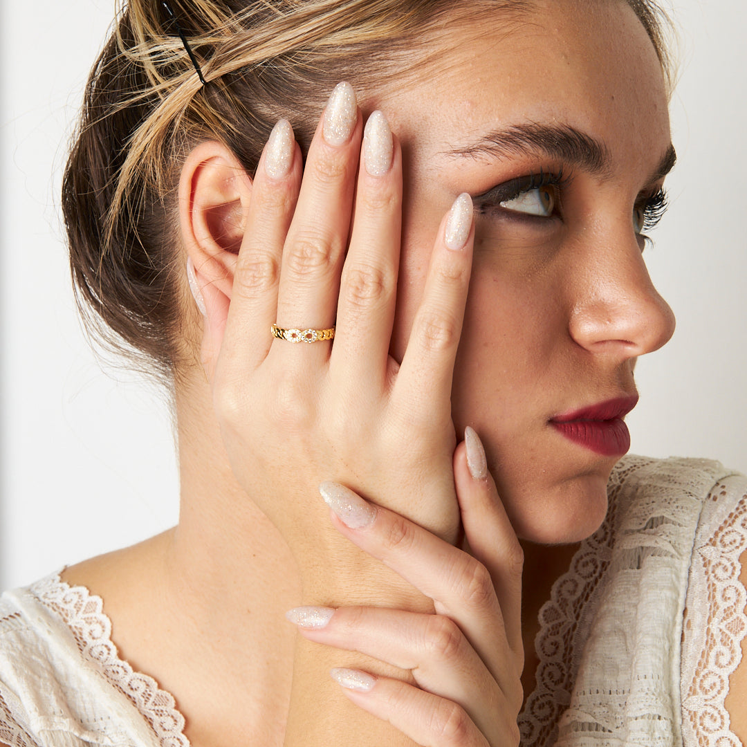 Taşlı Sonsuz Büküm Yüzük - 925 GÜMÜŞ