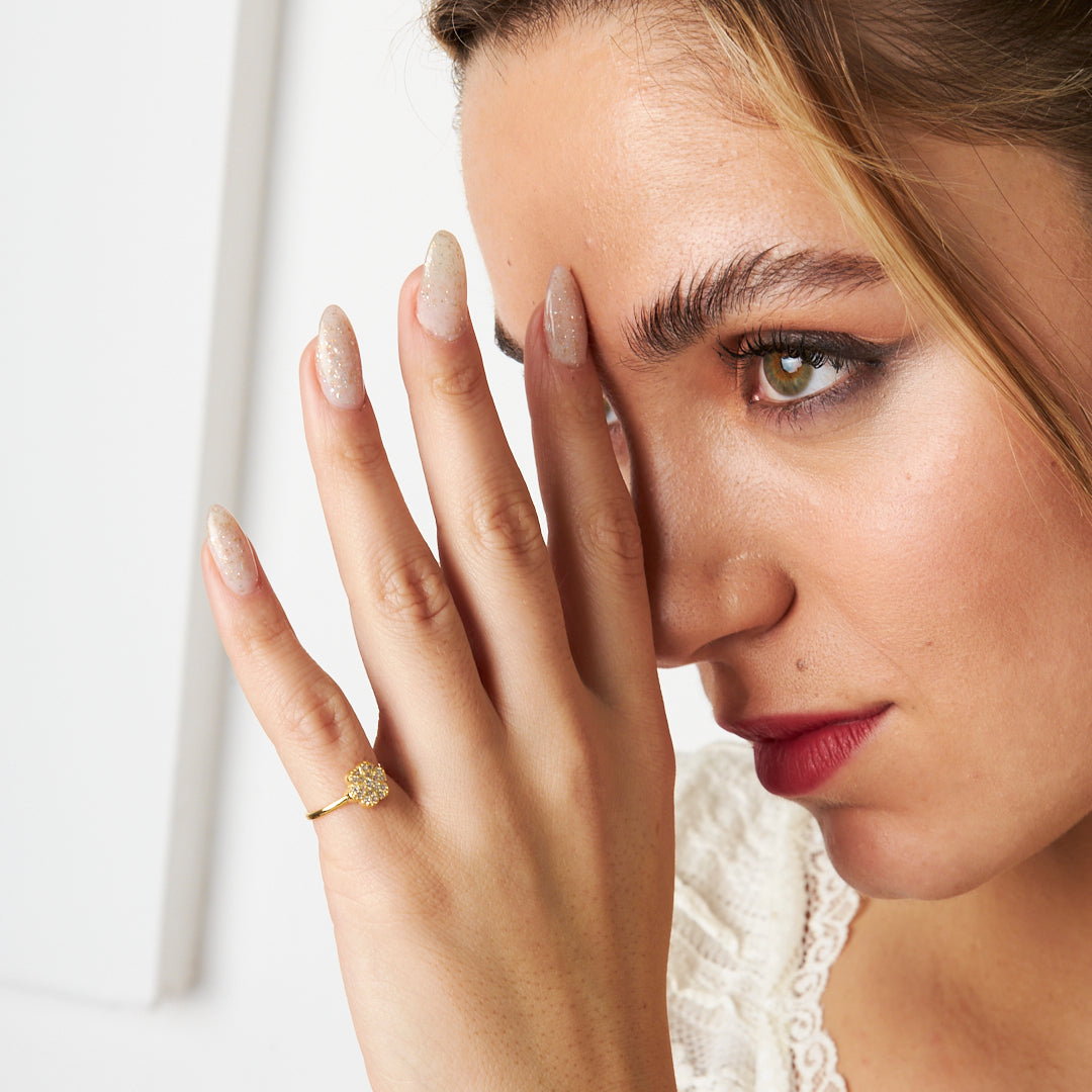 Çiçek Motifli Taşlı Yüzük - 925 GÜMÜŞ