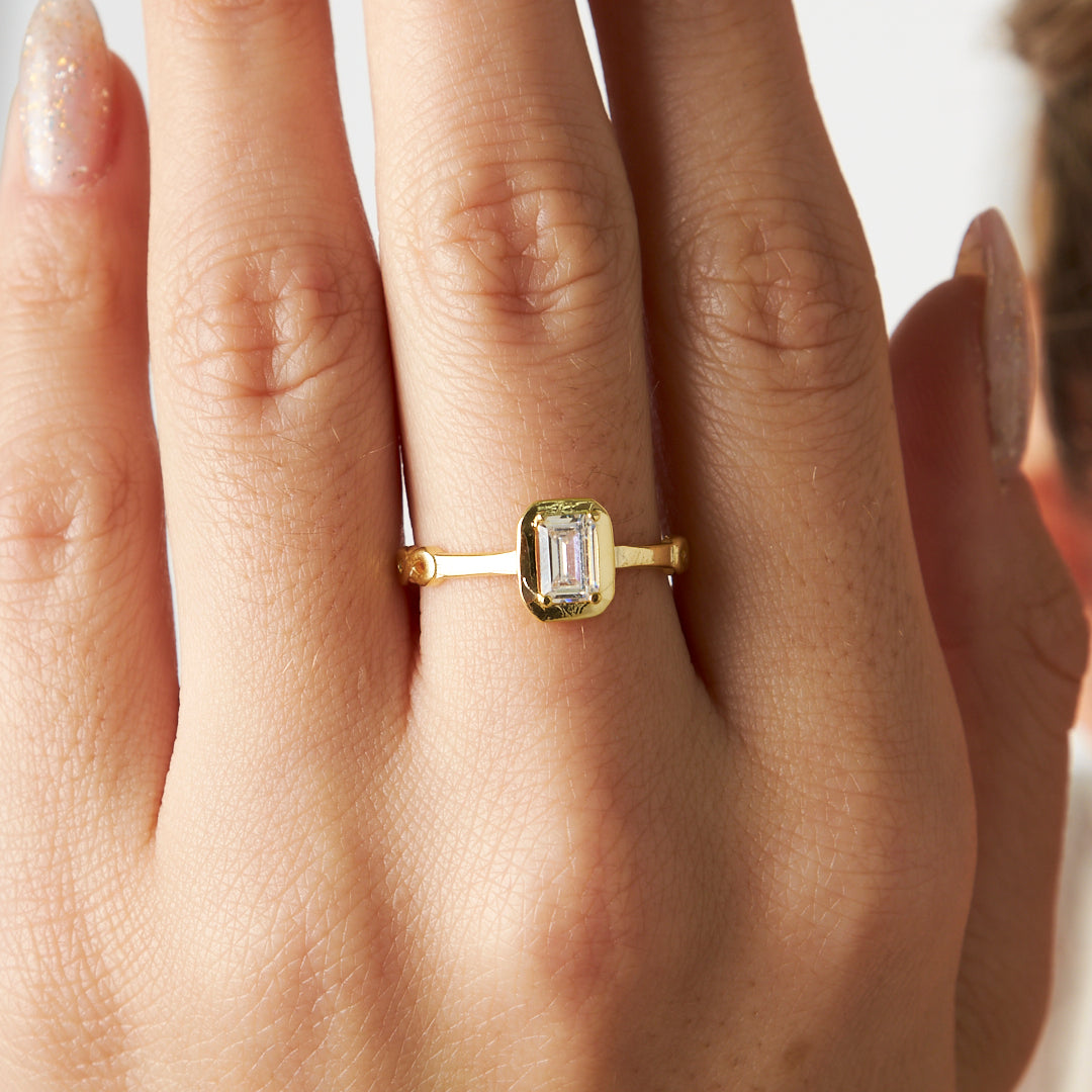 Baget Taşlı Tek Taş Yüzük - 925 GÜMÜŞ