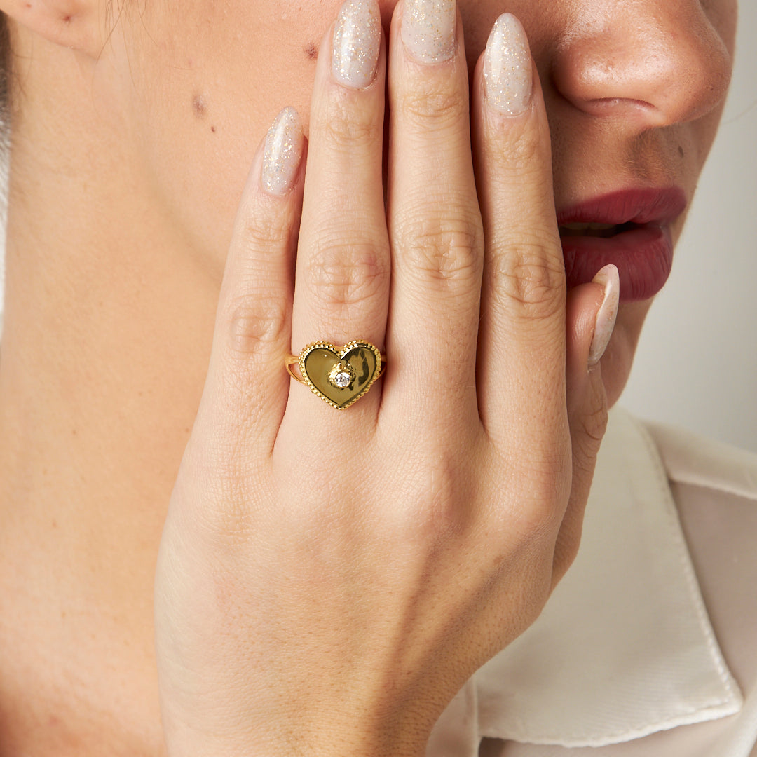 Tek Taşlı Büyük Kalpli Yüzük - 925 GÜMÜŞ