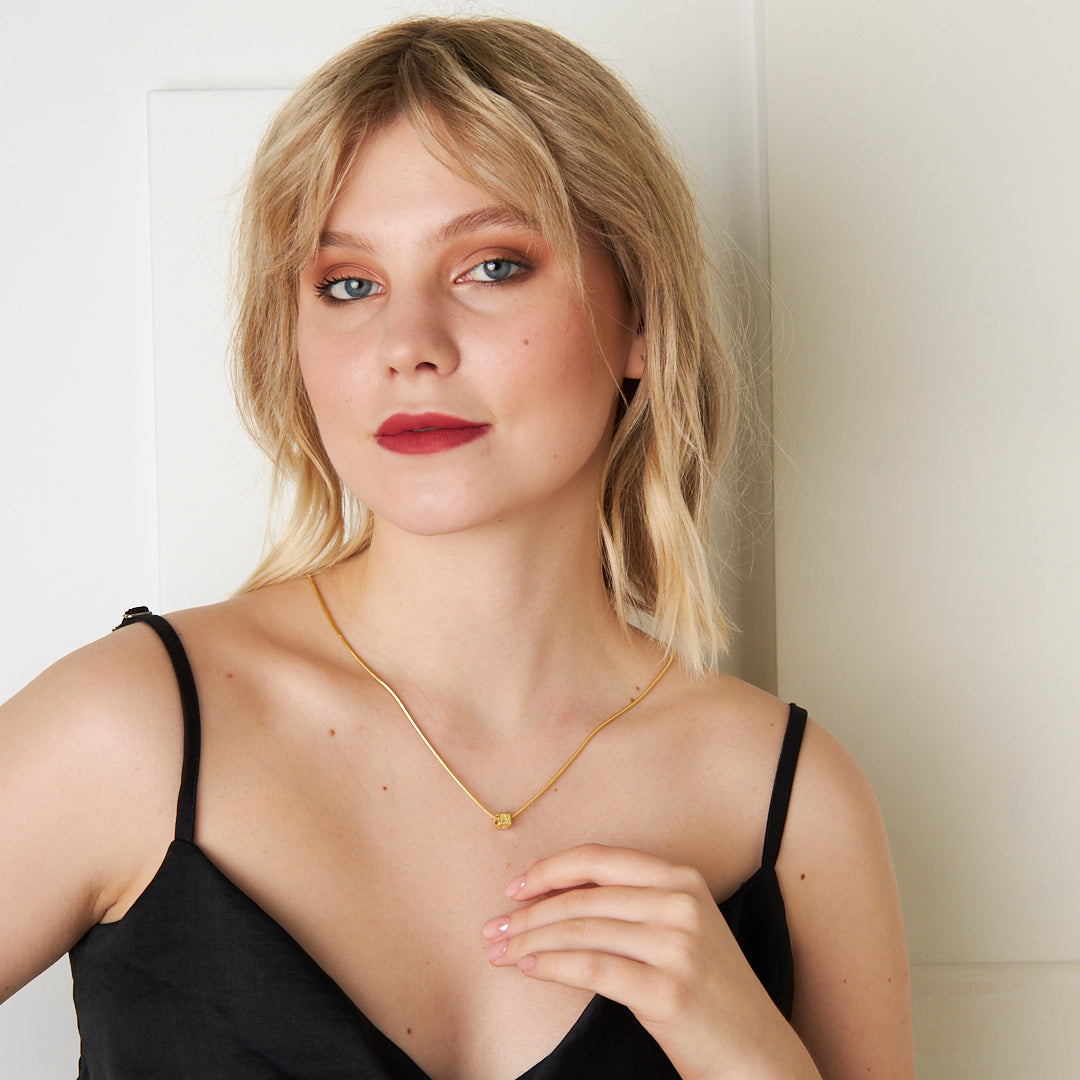 Küp Harfli Zincir Kolye - 925 GÜMÜŞ