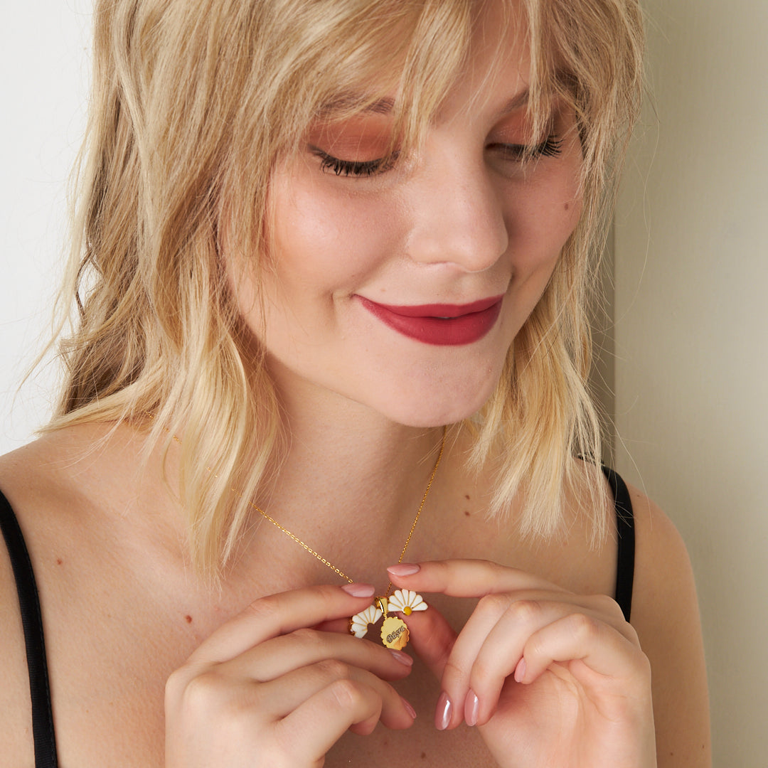 İsimli Papatya Kolye - 925 GÜMÜŞ