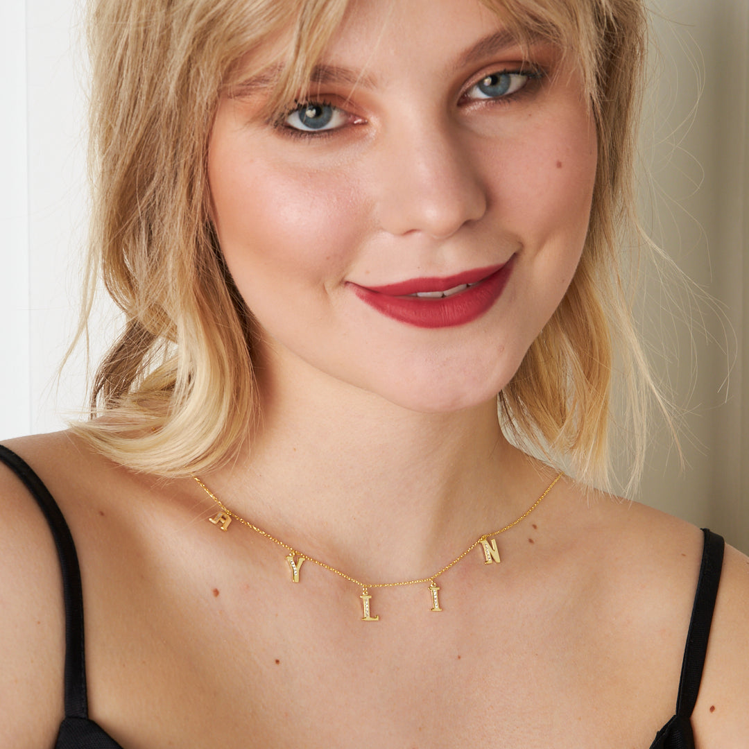 Harfli Yarım Taş Kolye İsimli Kolye - 925 GÜMÜŞ