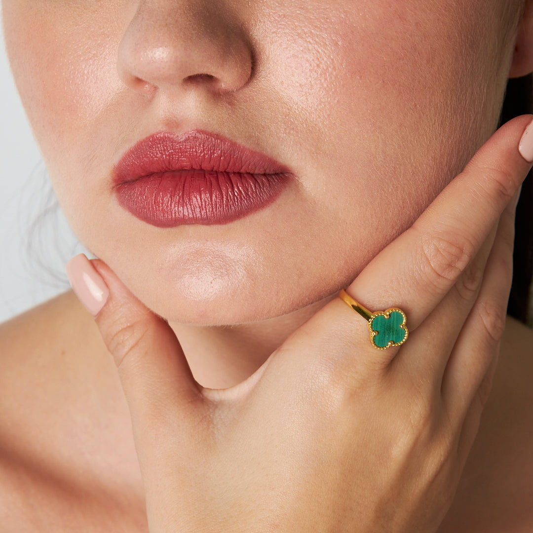 Yeşil Taşlı Yonca Yüzük - 925 GÜMÜŞ