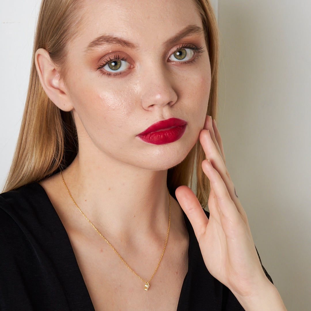 Taşlı Kalp Tasarım Kolye - 925 GÜMÜŞ