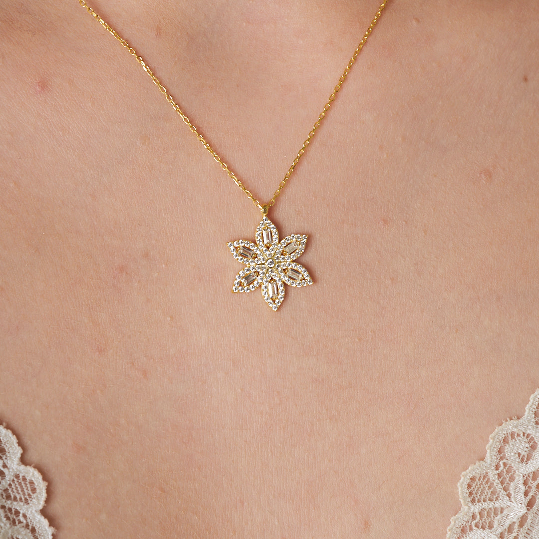 Nergis Çiçeği Kolye - 925 GÜMÜŞ