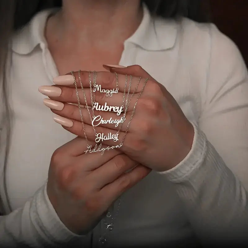 Fontlu El Yazısı Kolye