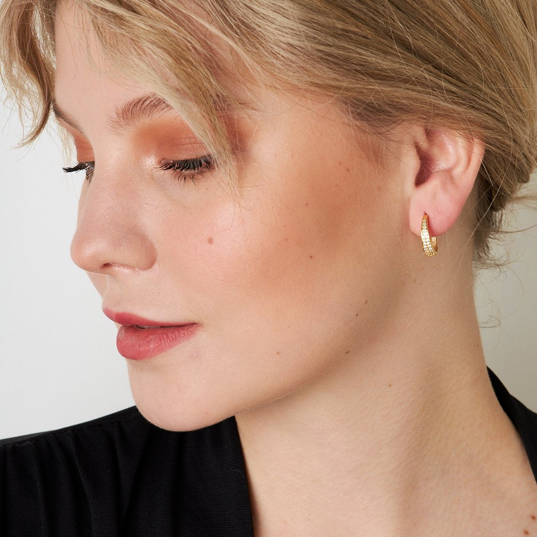 İki Sıra Taşlı Halka Küpe - 925 GÜMÜŞ