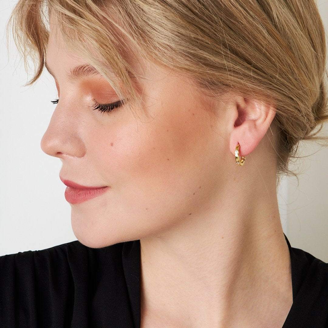 Dört Taşlı Şık Halka Küpe - 925 GÜMÜŞ