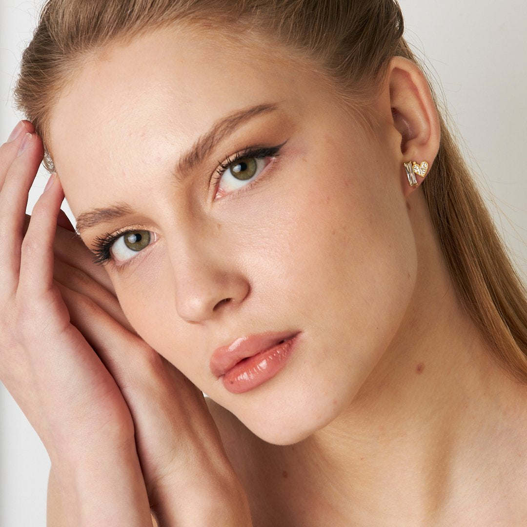 Baget Taşlı Kalp Küpe - 925 GÜMÜŞ