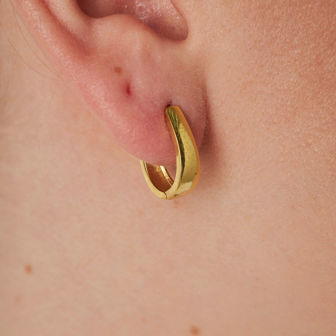 Basit Model Oval Küpe - 925 GÜMÜŞ