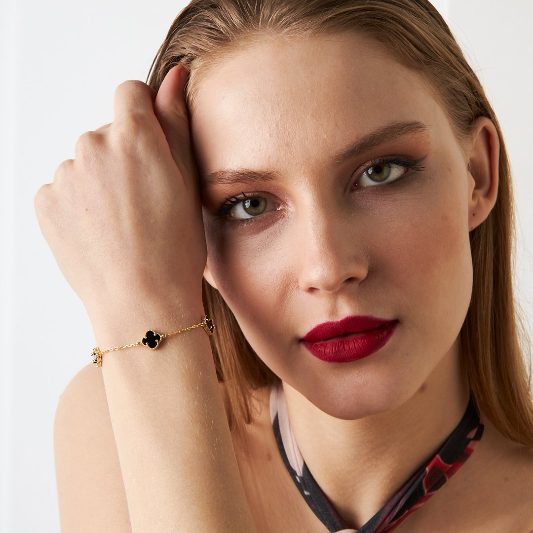 Üçlü Siyah Yonca Bileklik - 925 GÜMÜŞ