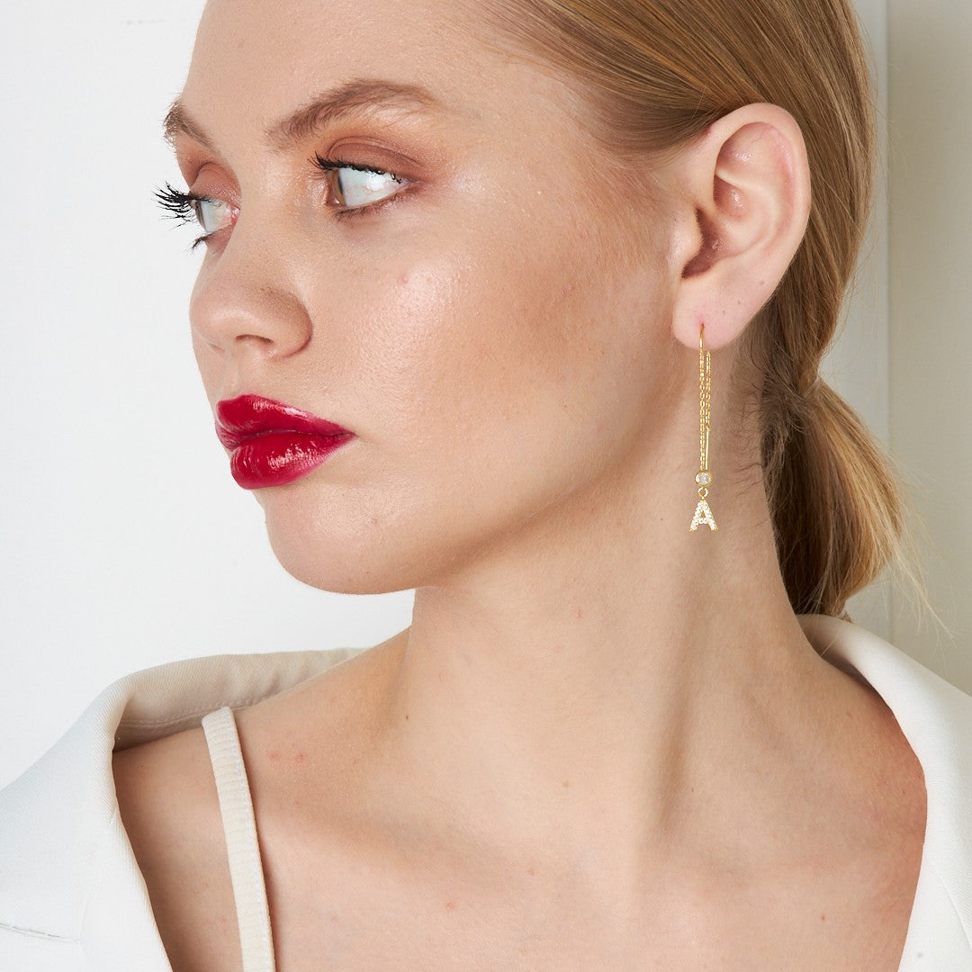 Zirkon Taşlı Sallantılı Harf Küpe - 925 GÜMÜŞ