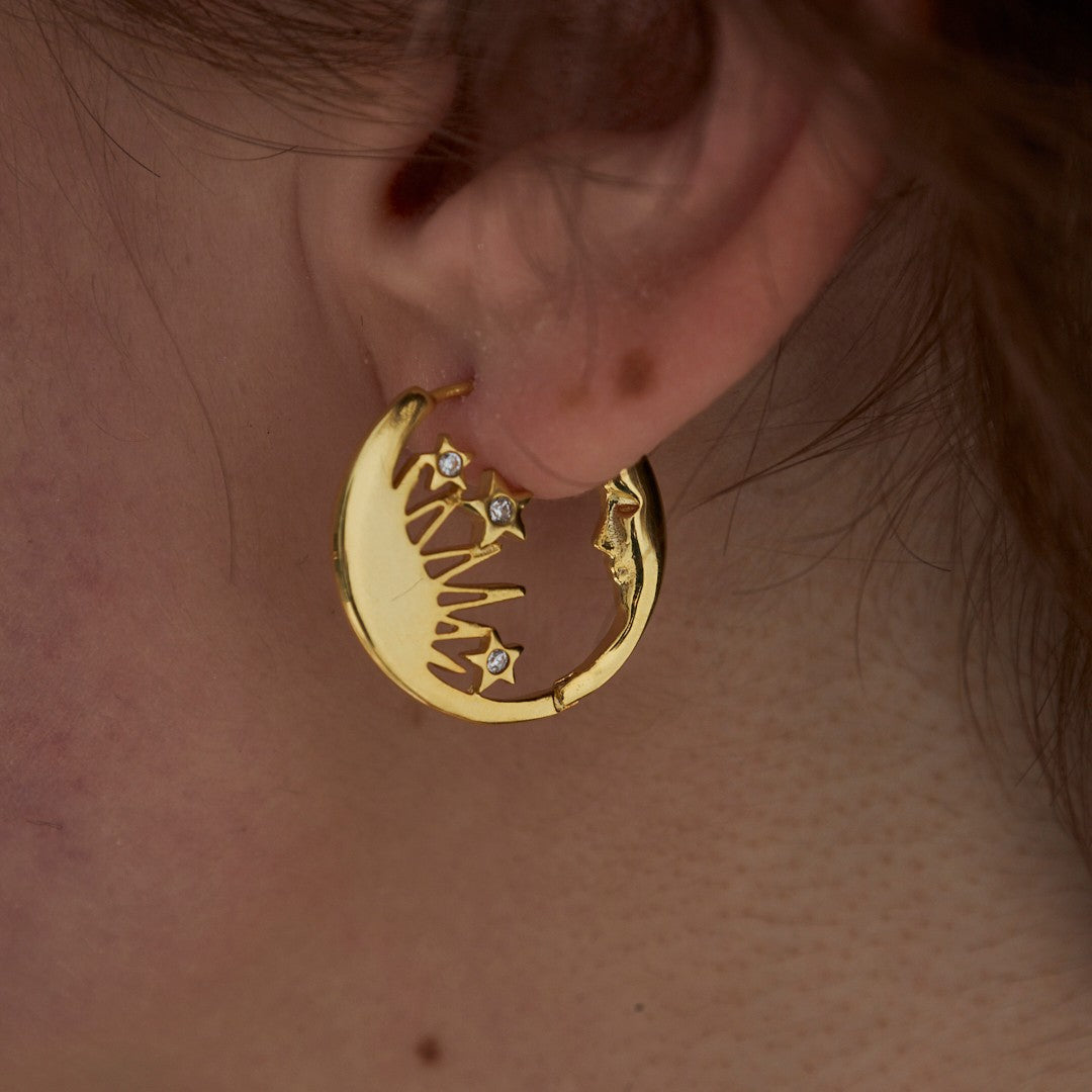 Yıldız Detaylı Ay Modeli Küpe - 925 GÜMÜŞ