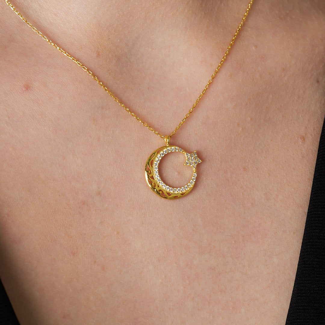 14 Ayar ALTIN Desenli Yıldız Kolye