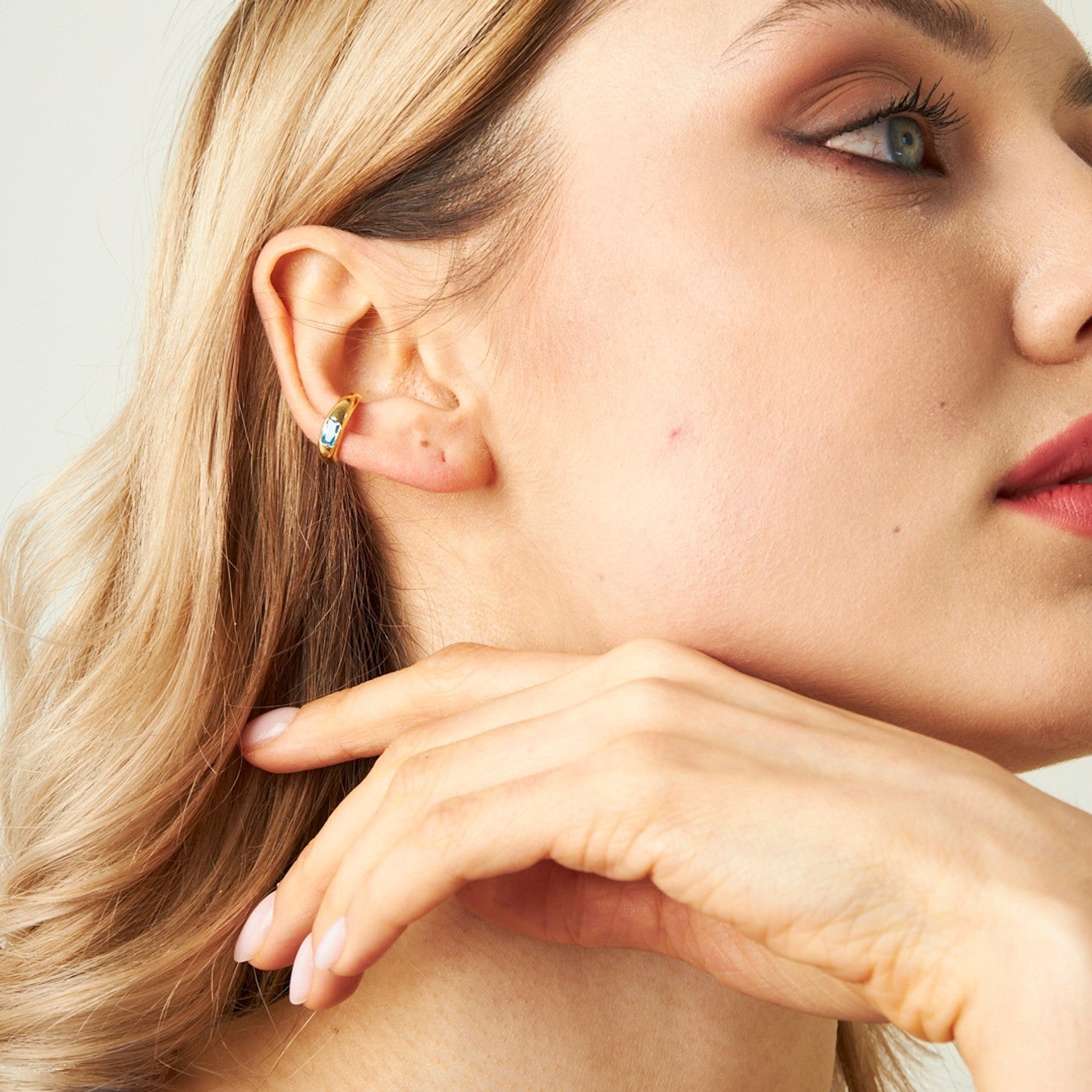 Zirkon Taşlı Kıkırdak Küpe - 925 GÜMÜŞ