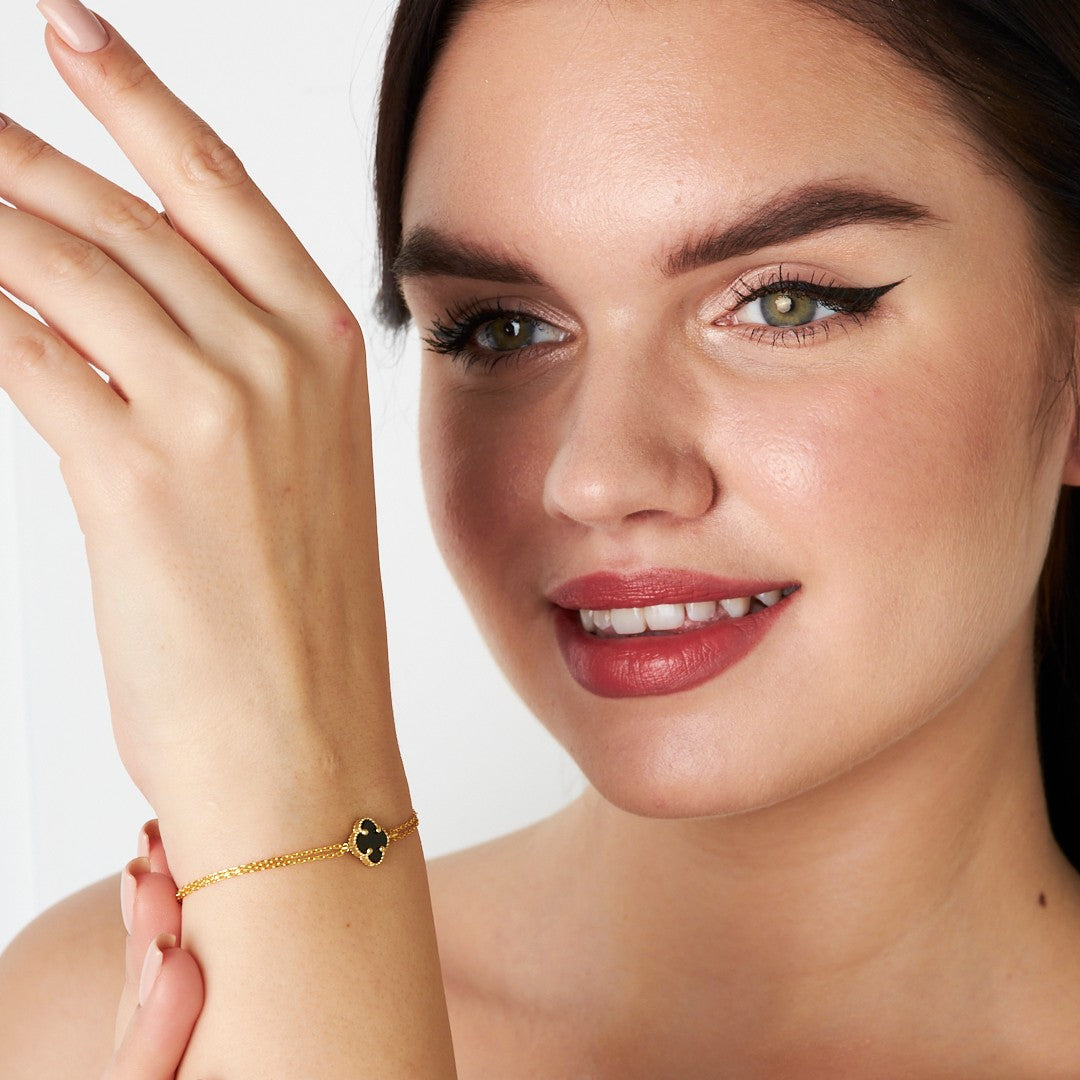 Siyah Taşlı Yonca Yaprağı Bileklik - 925 GÜMÜŞ