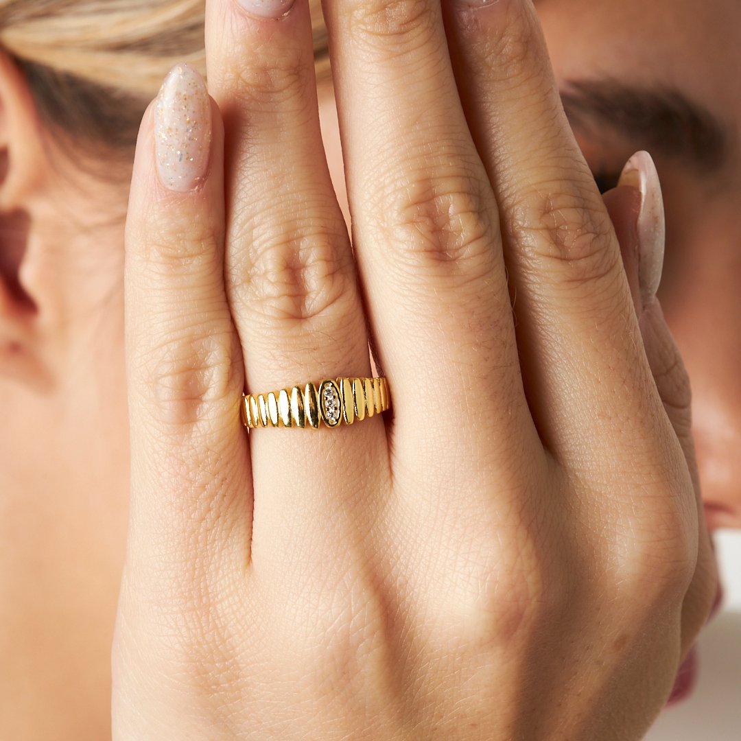 Dalga Tasarımında Yüzük - 925 GÜMÜŞ