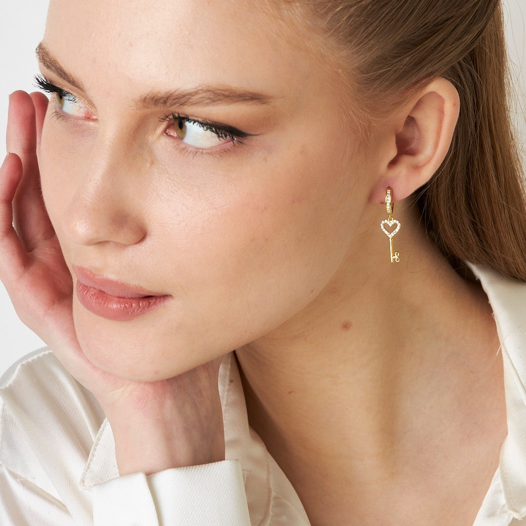 Kalpli Taşlı Anahtar Küpe - 925 GÜMÜŞ