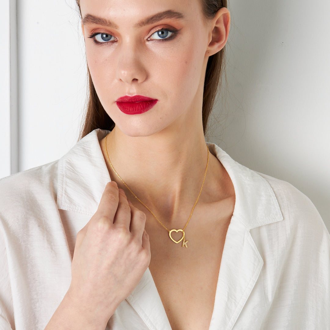 Kalpli Harf Sallantılı Kolye - 925 GÜMÜŞ