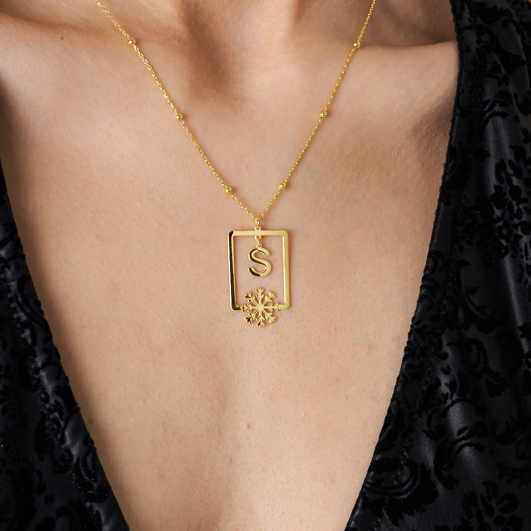 Kar Tanesi Harfli Kolye - 925 GÜMÜŞ