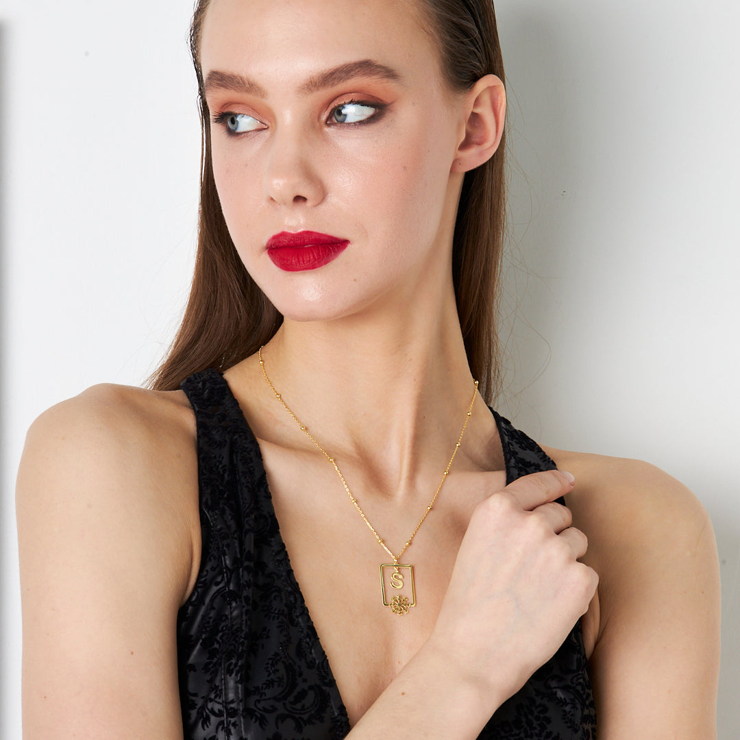 Kar Tanesi Harfli Kolye - 925 GÜMÜŞ