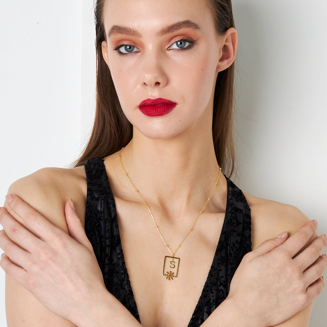 Kar Tanesi Harfli Kolye - 925 GÜMÜŞ