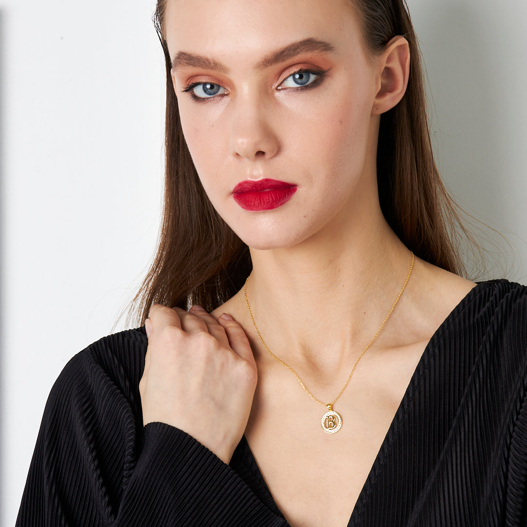 Yeni Moda Küçük Harf Kolye - 925 GÜMÜŞ