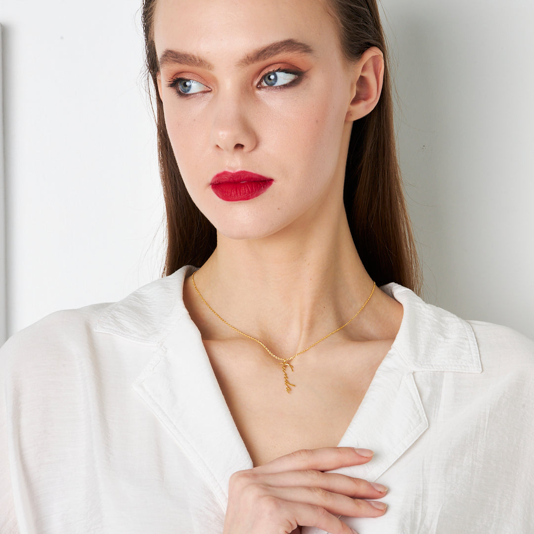 Dikey El Yazısı Kolye - 925 GÜMÜŞ