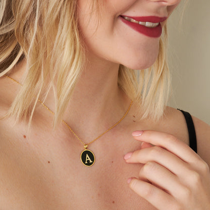 Siyah Mineli Oval Harfli Kolye - 925 GÜMÜŞ