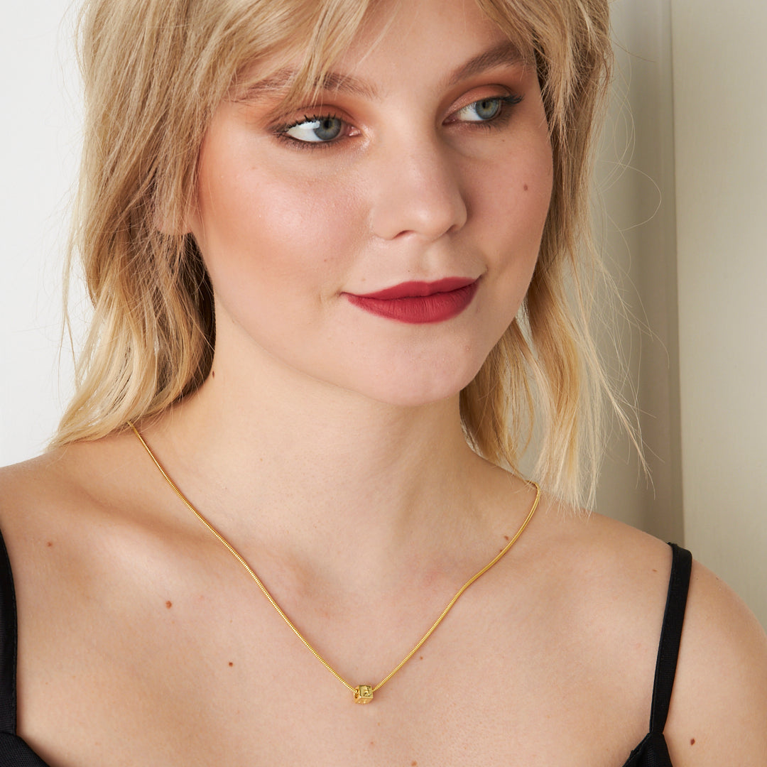 Küp Harfli Zincir Kolye - 925 GÜMÜŞ