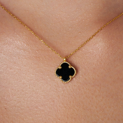 Siyah Taşlı Yonca Yaprağı Kolye - 925 GÜMÜŞ