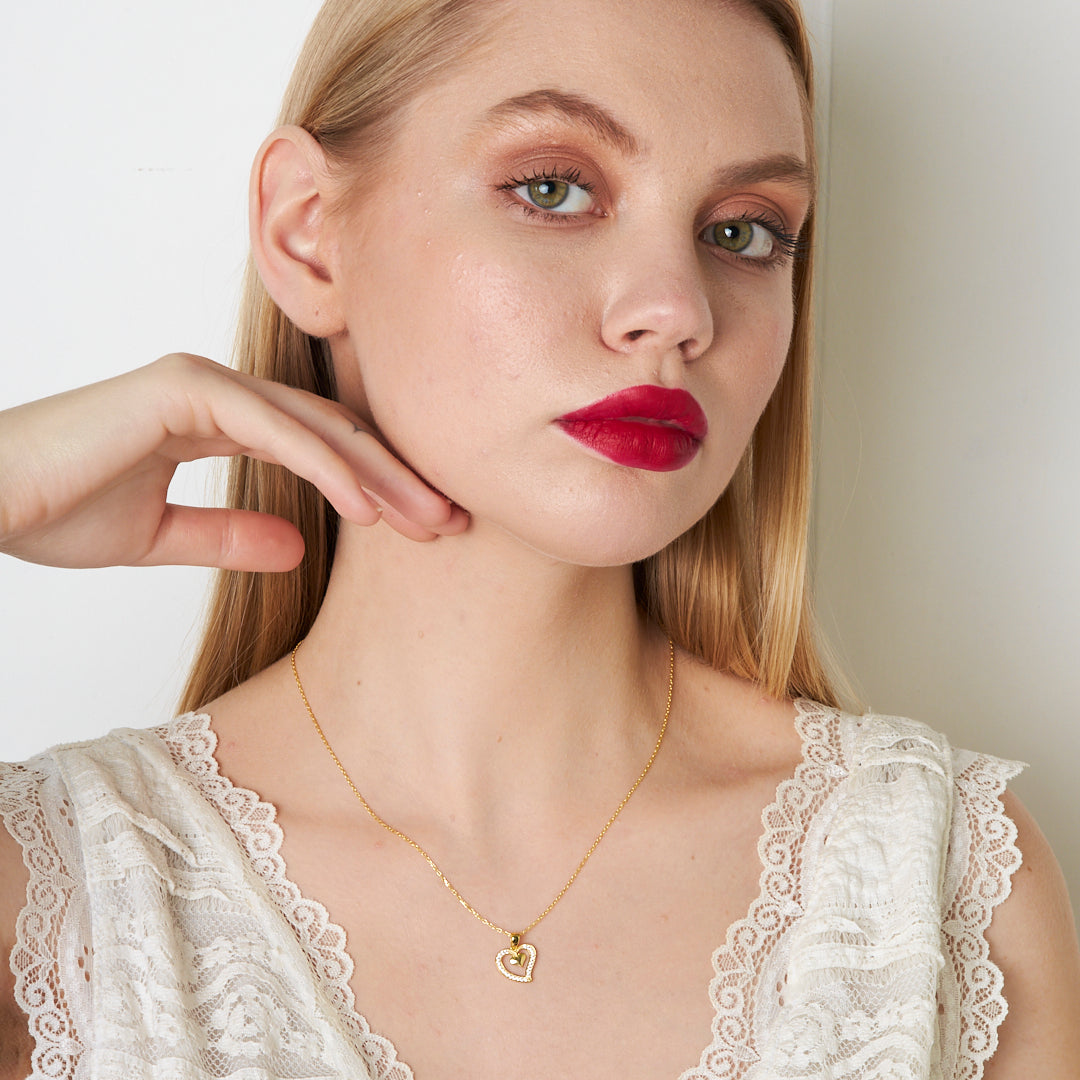 Sevgi Dolu Kalp Kolye - 925 GÜMÜŞ