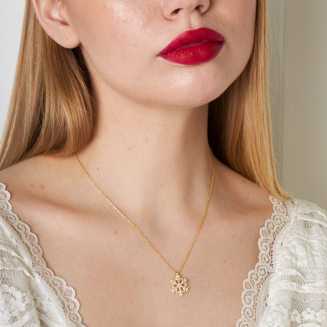 Klasik Kar Tanesi Kolye - 925 GÜMÜŞ