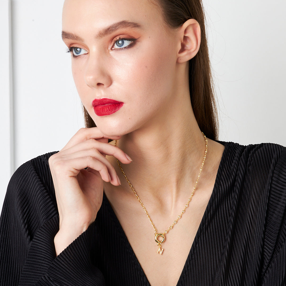 Sıra Taşlı Gemici Kilitli  Harfli Kolye - 925 GÜMÜŞ